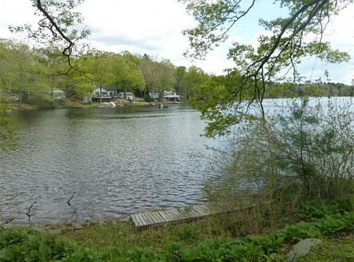 2nd image of 31 7th St