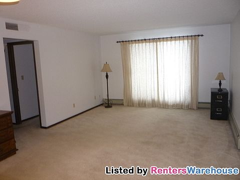 4th image of 2680 Oxford St N APT 102