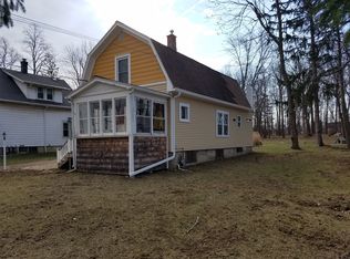 110 W Abbott Grv, Orchard Park, NY 14127