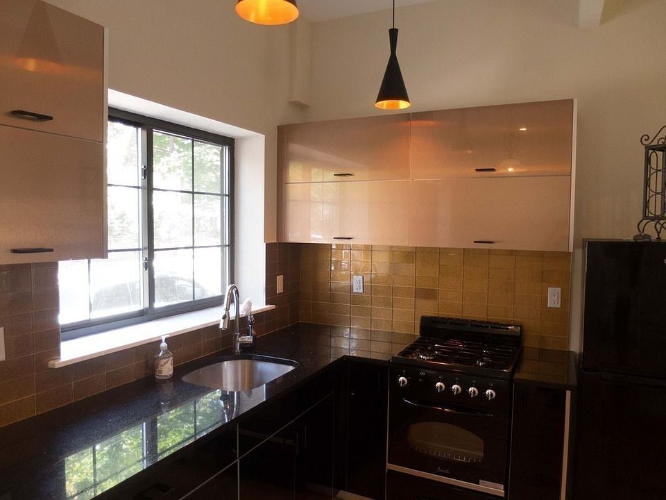 1st image of 435 Menahan St #1A