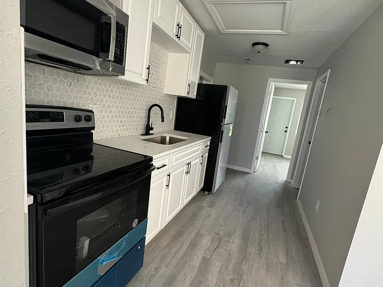 16 W Kelly St #16 — Photo 12