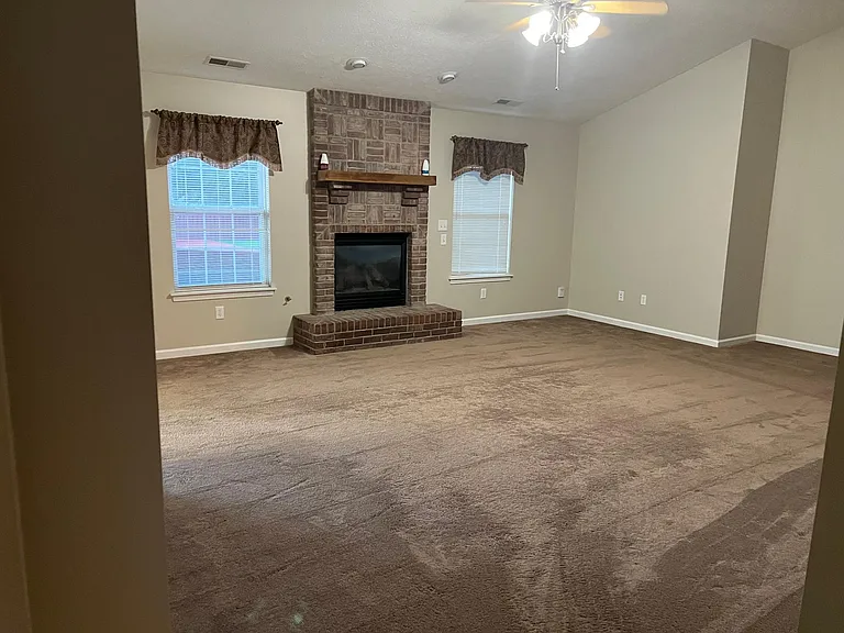 3418 Wright Ct — Photo 6