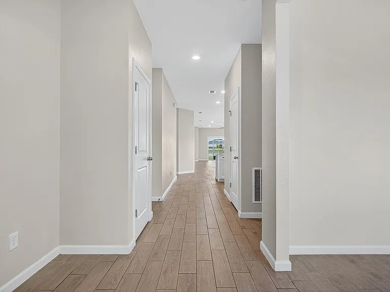 2618 Seasons Rd — Photo 5