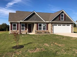 214 R C Thompson Rd, Chesnee, SC 29323