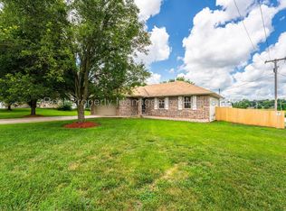 813 Daniel Ln, Willard, MO 65781