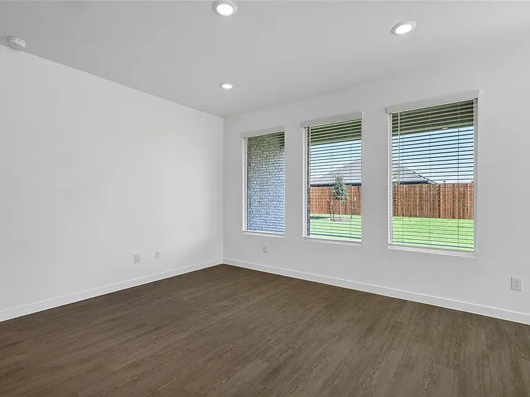 1328 Francesca Dr — Photo 17