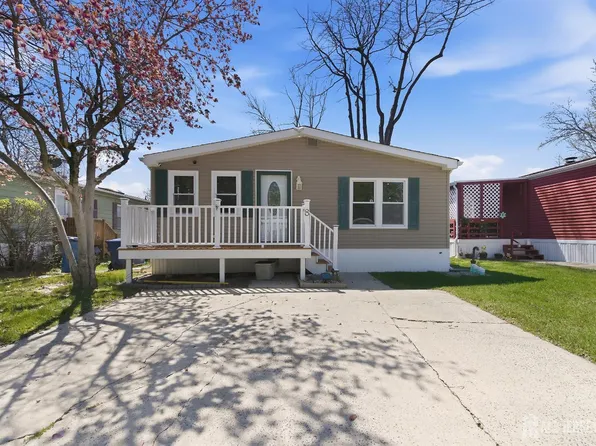 8 Longfellow Rd, North Brunswick, NJ 08902