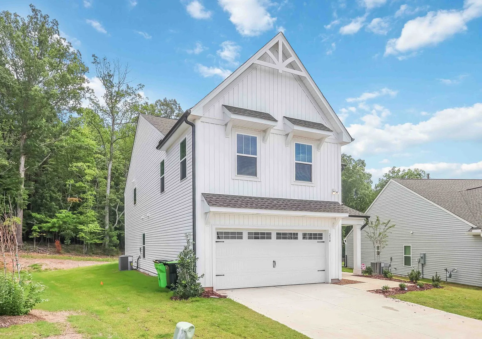 Move In Ready! 236 Curling Creek Dr. Clayton NC — Photo 2