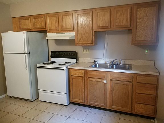 5th image of 209 N Birchwood Dr