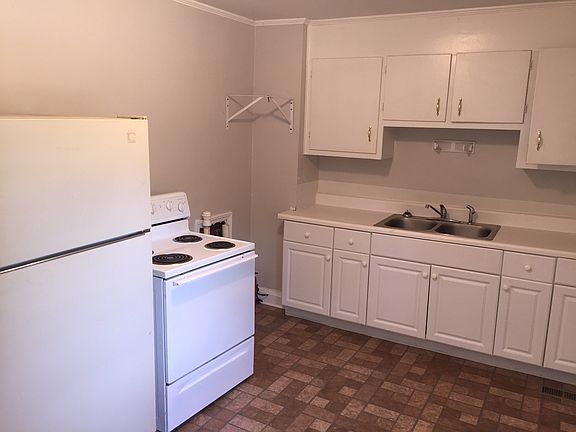 2nd image of 40 Echols Dr #A
