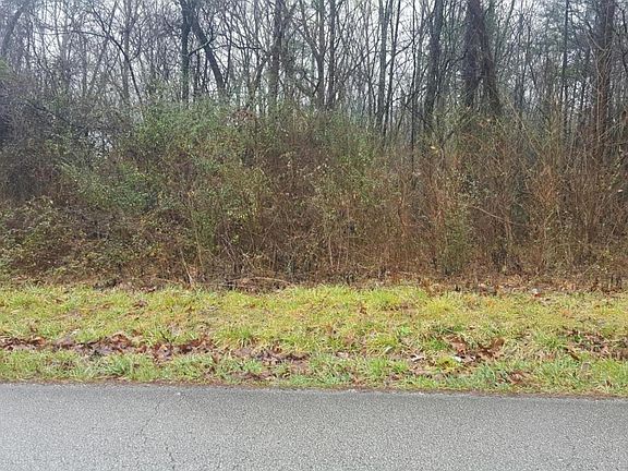 3rd image of Skyline Dr