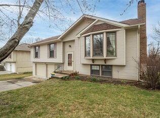 813 Cosby St, Liberty, MO 64068