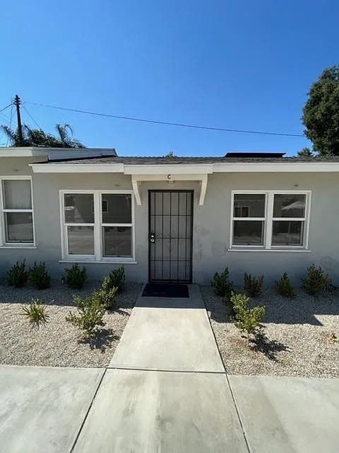 25120 Newhall Ave #C