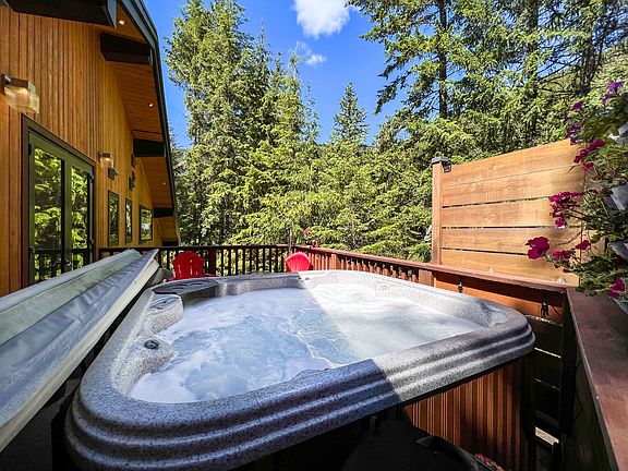 8313ChaletDr-11_03012023