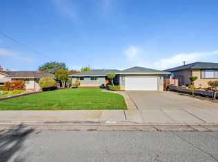 1270 Sunset Dr, Hollister, CA