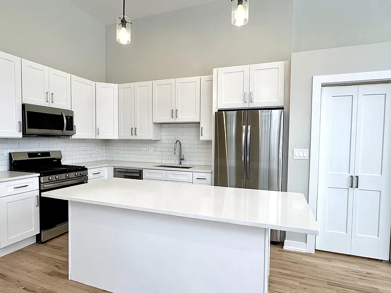 1859 N Washtenaw Ave #1 — Photo 4
