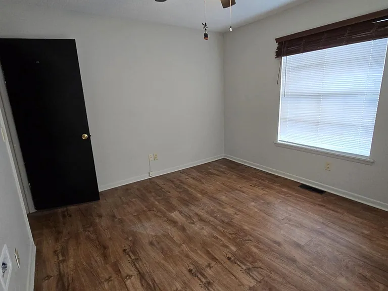 19 W Grady St #1 — Photo 2