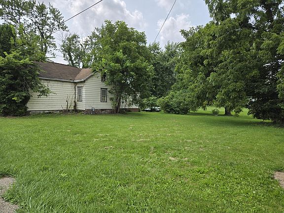 3rd image of 2865 Mechanicsburg Rd