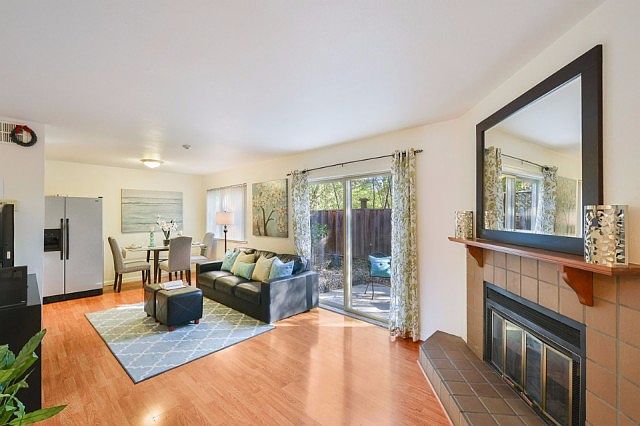 1st image of 2660 Village Ct