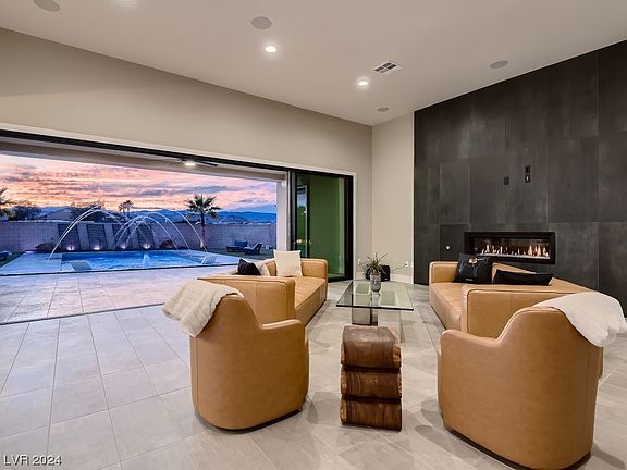 5th image of 8211 Adante Ct