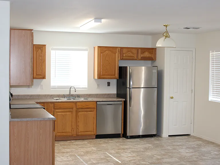 2568 W Tanner Ranch Rd — Photo 6