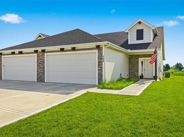 703 Ridge Dr, Smithville, MO 64089
