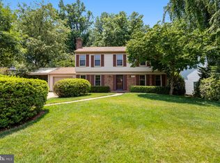 7213 Idylwood Ct, Falls Church, VA 22043