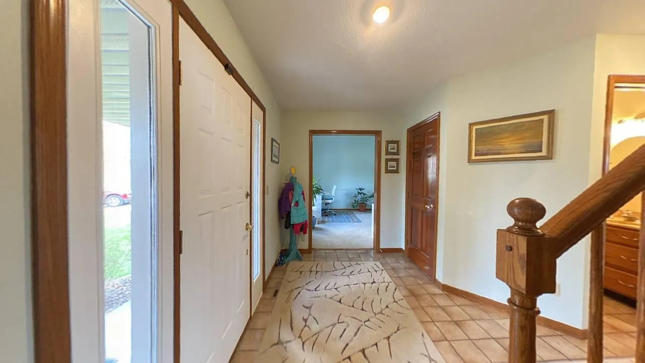 4 bed, 3.5 bath, 2480 sqft, $3,000 — Photo 2