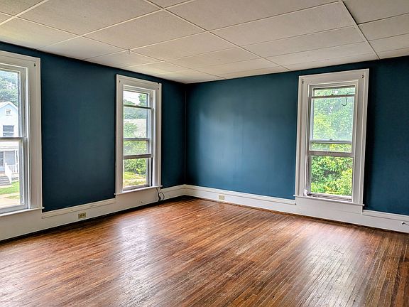 5th image of 124 E Hudson St APT A