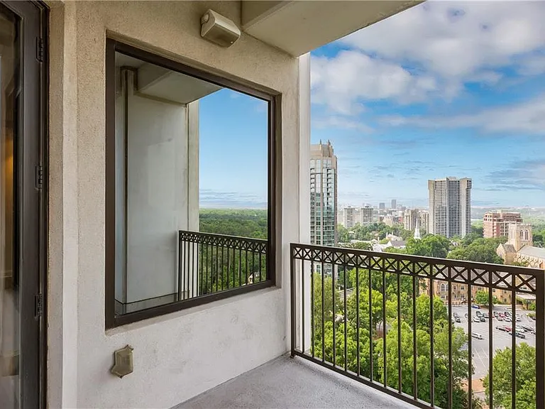 2828 Peachtree Rd NE #1903 — Photo 11
