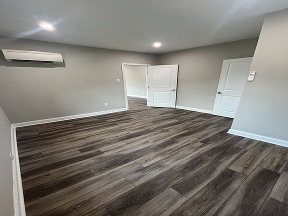 5th image of 305 S 41st St #482806