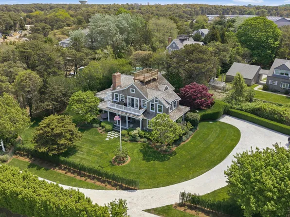 6 Sandwich Rd, Nantucket, MA 02554