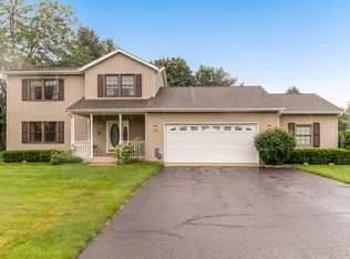 56365 Buffalo Dr, Three Rivers, MI 49093