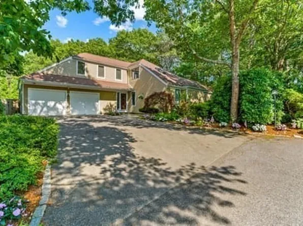 8 Walton Knob, Mashpee, MA 02649