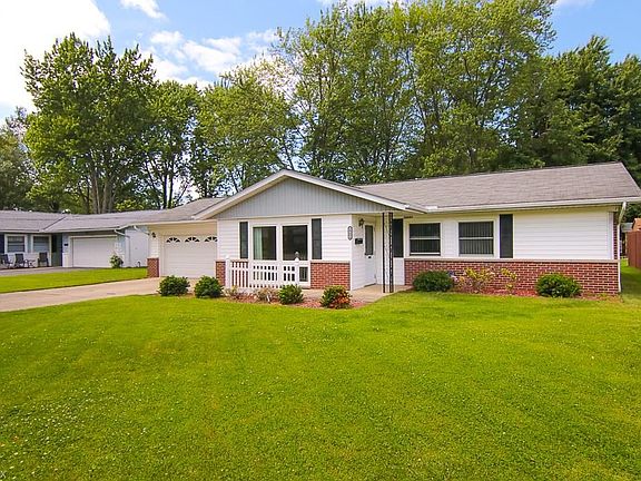 2nd image of 28494 Aspen Dr