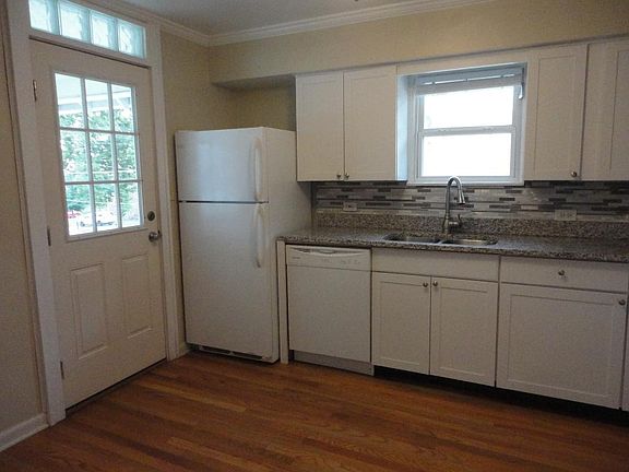 2nd image of 1382 Virginia Ave #1/2