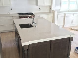 12 Reynen Ct, Ridgewood, NJ 07450