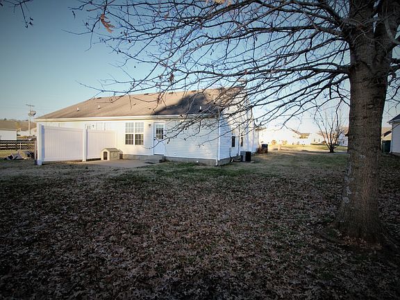 2nd image of 730 Dellwood Dr
