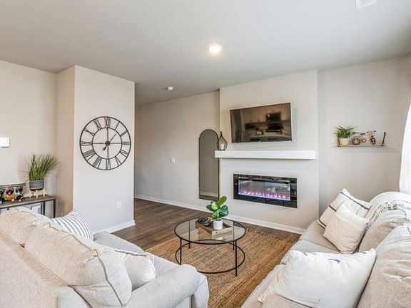 5th image of 1006 Maywood Ln