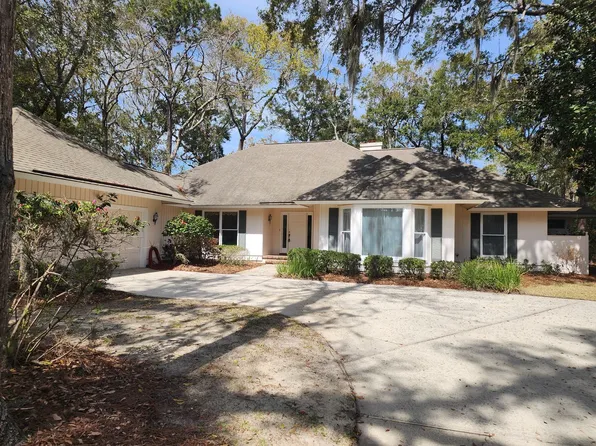 11 Gossamer Ln, Savannah, GA 31411