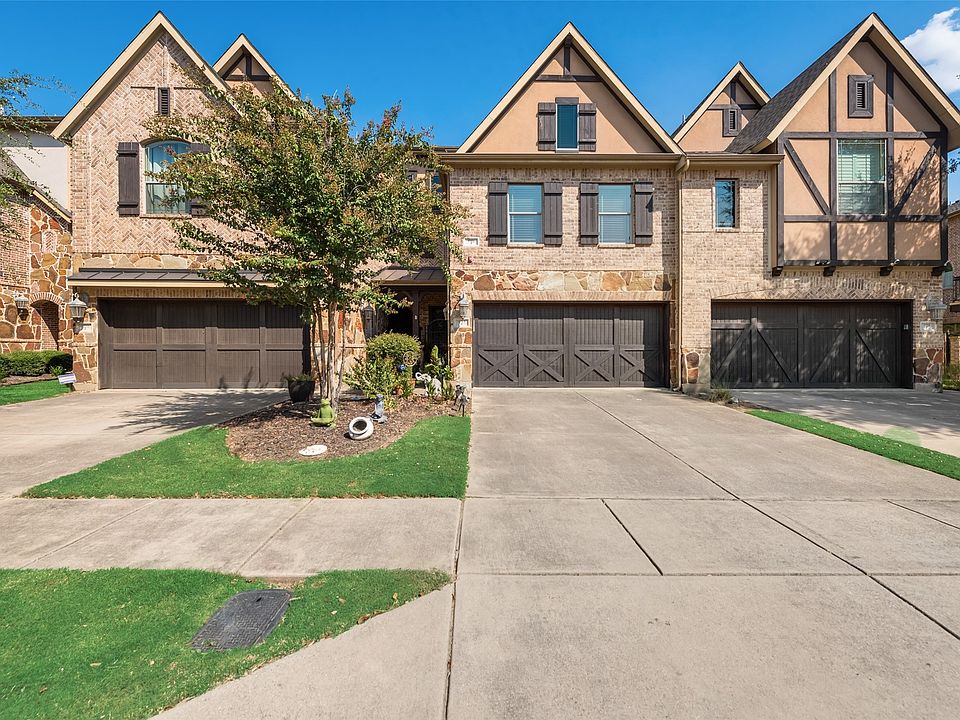 1st image of 923 Brook Forest Ln