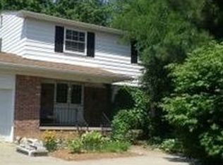 554 Old Perch Rd, Rochester Hills, MI 48309