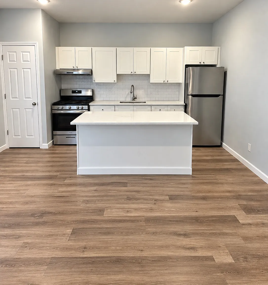 240 Rosa Parks Blvd — Photo 2