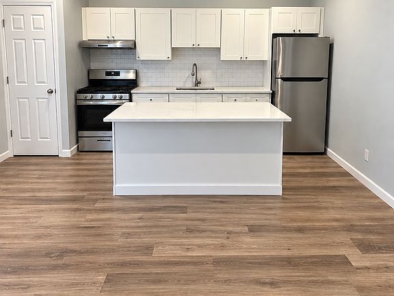2nd image of 240 Rosa Parks Blvd #1