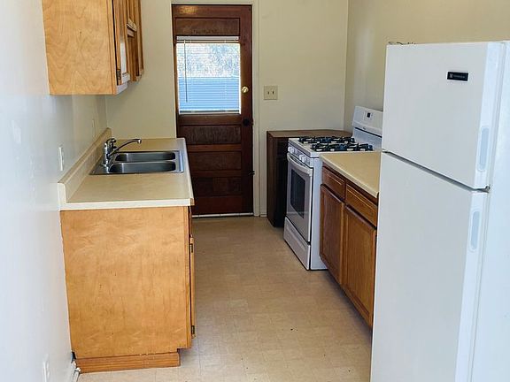 5th image of 305 E Grandview Dr APT 2