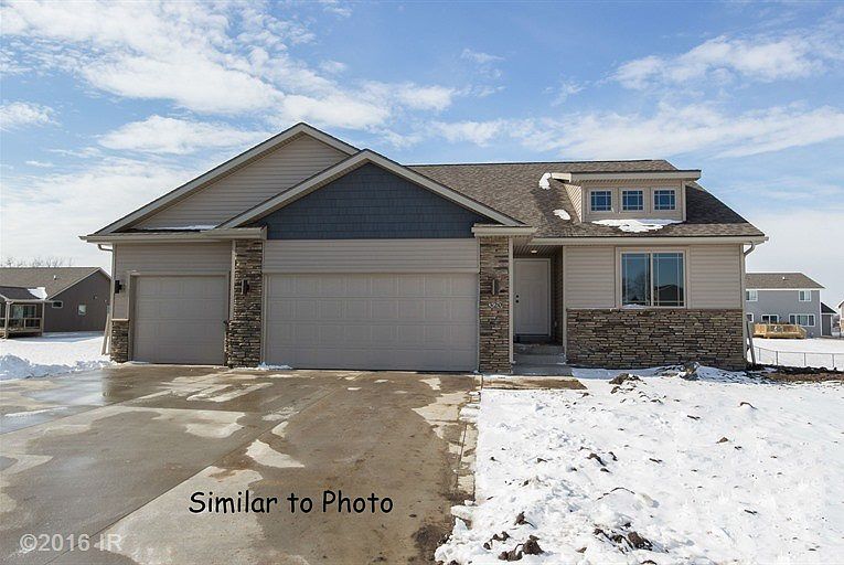 1st image of 80 NE Badger Ln NE
