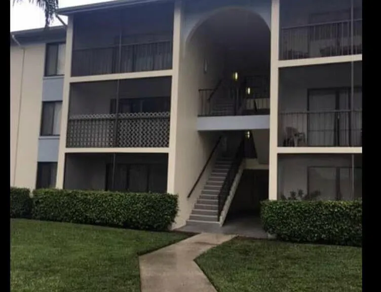 1105 Green Pine Blvd #C1 — Photo 1