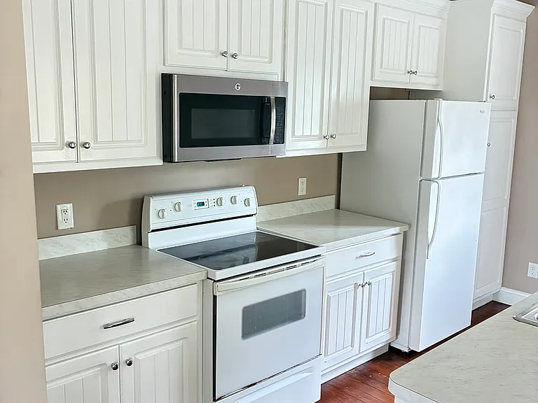 6306 Wall St — Photo 7