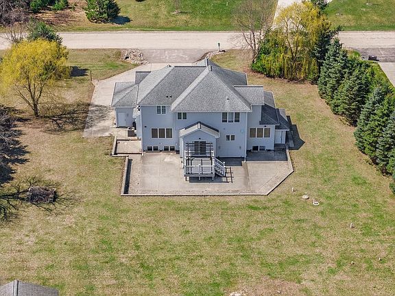 3rd image of S4185 Whispering Pines Dr