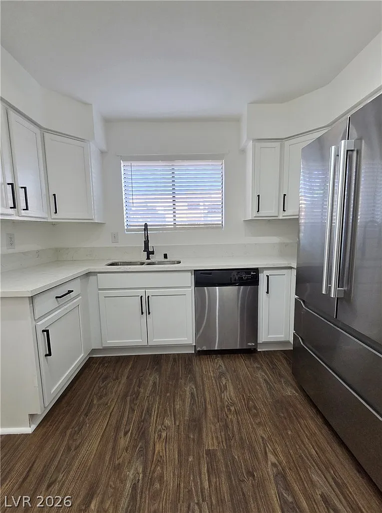 2 bed, 2.0 bath, 1074 sqft, $1,500 — Photo 2